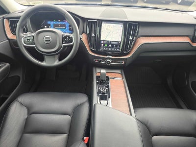 2023 Volvo XC60 Plus Dark Theme
