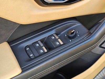 2019 Lamborghini Urus AWD