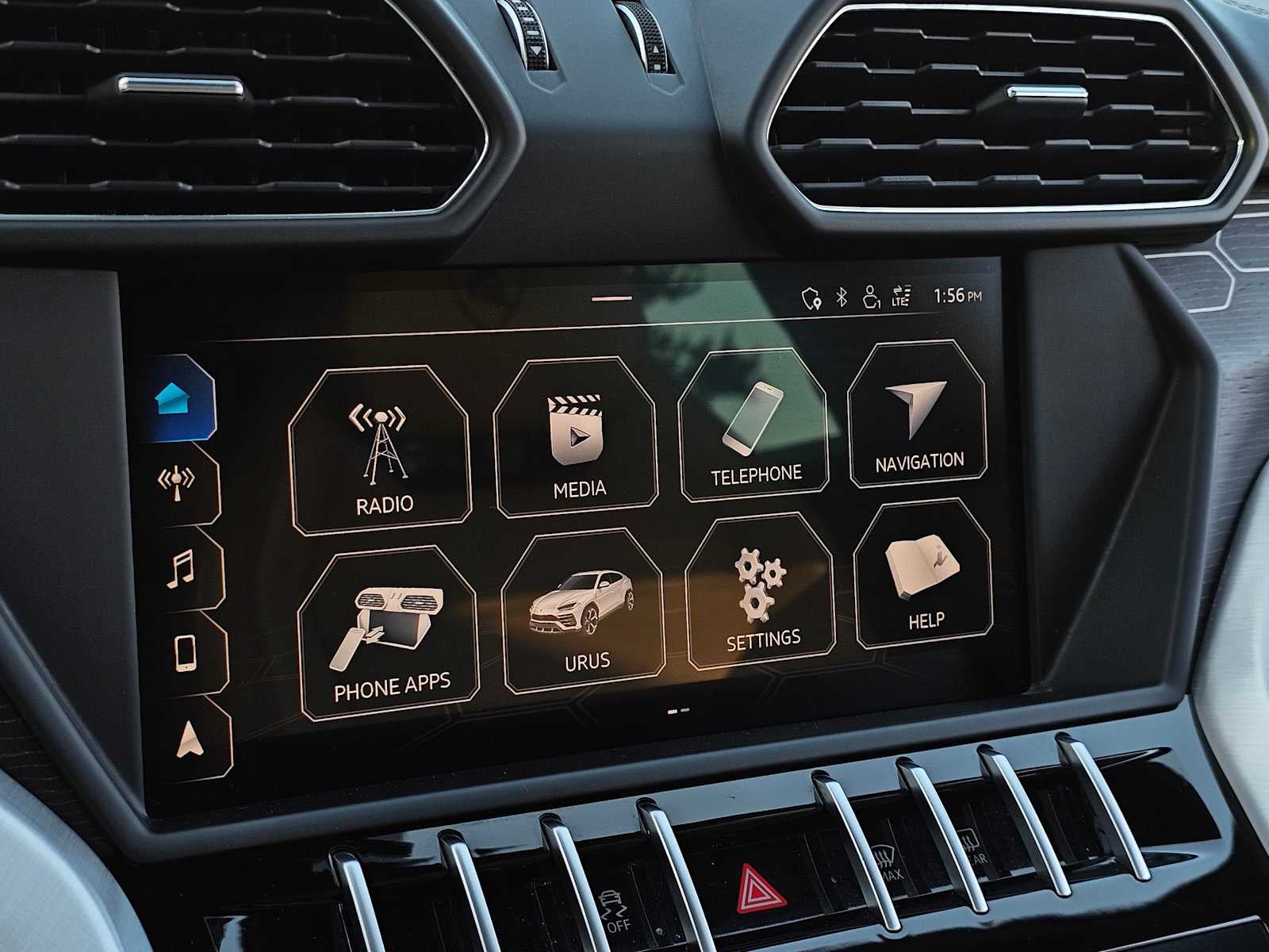 2019 Lamborghini Urus AWD