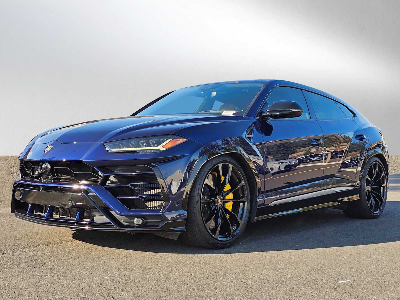 2019 Lamborghini Urus AWD