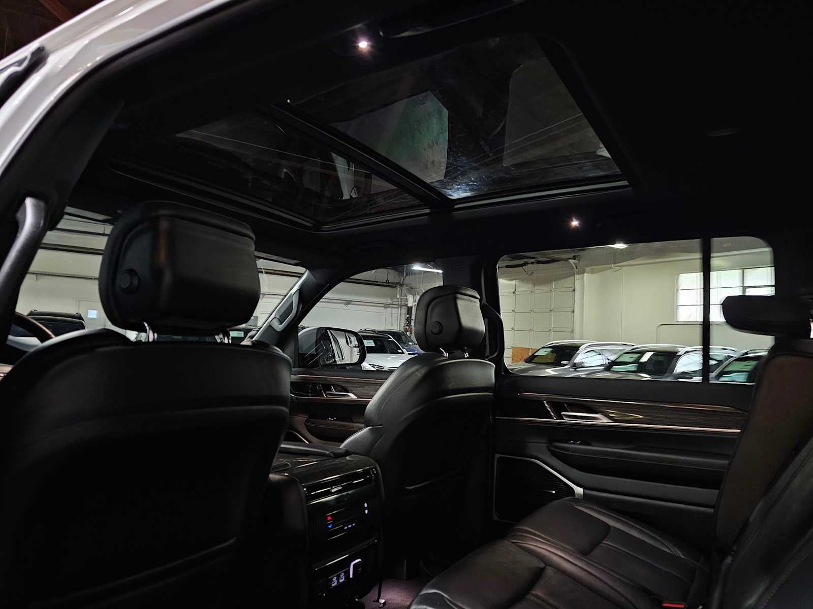 2022 Jeep Wagoneer Series II