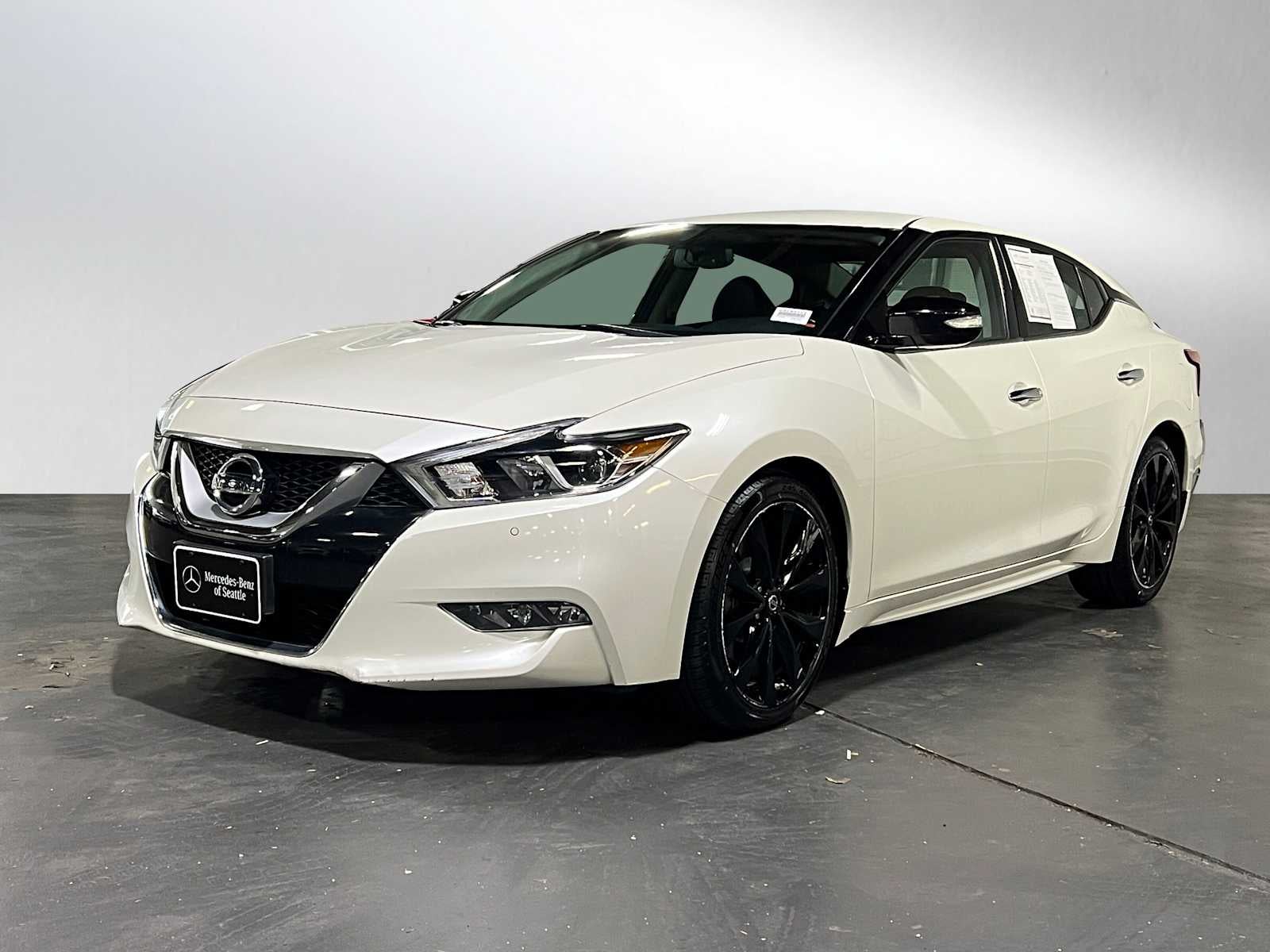 2017 Nissan Maxima SR