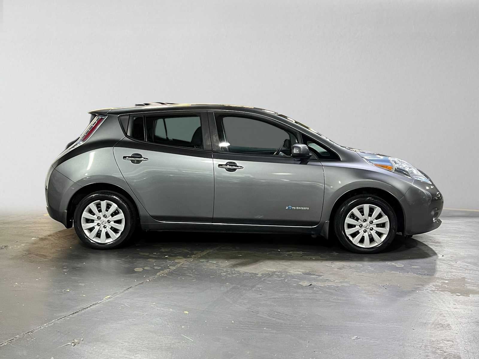 2015 Nissan LEAF S