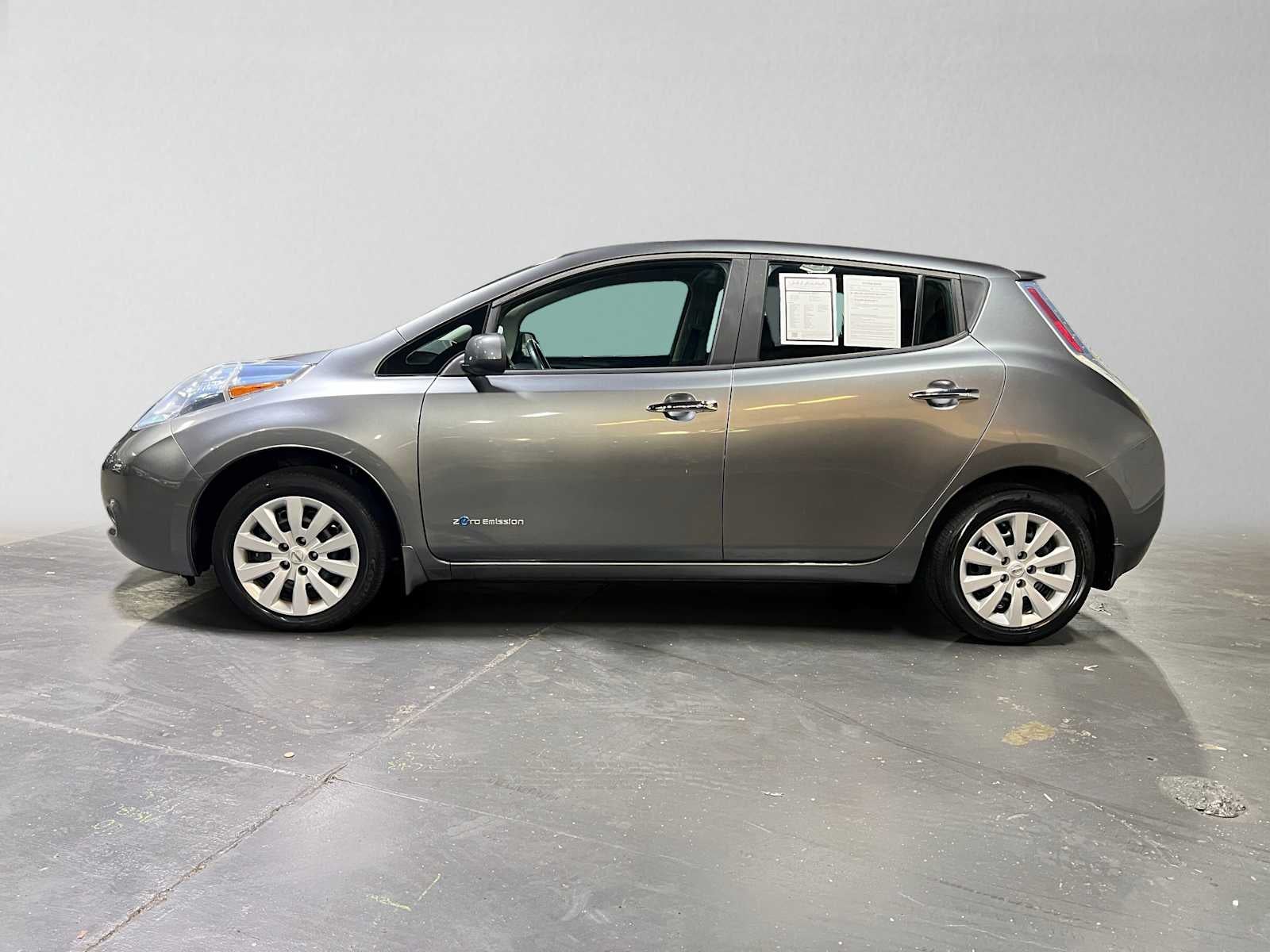 2015 Nissan LEAF S