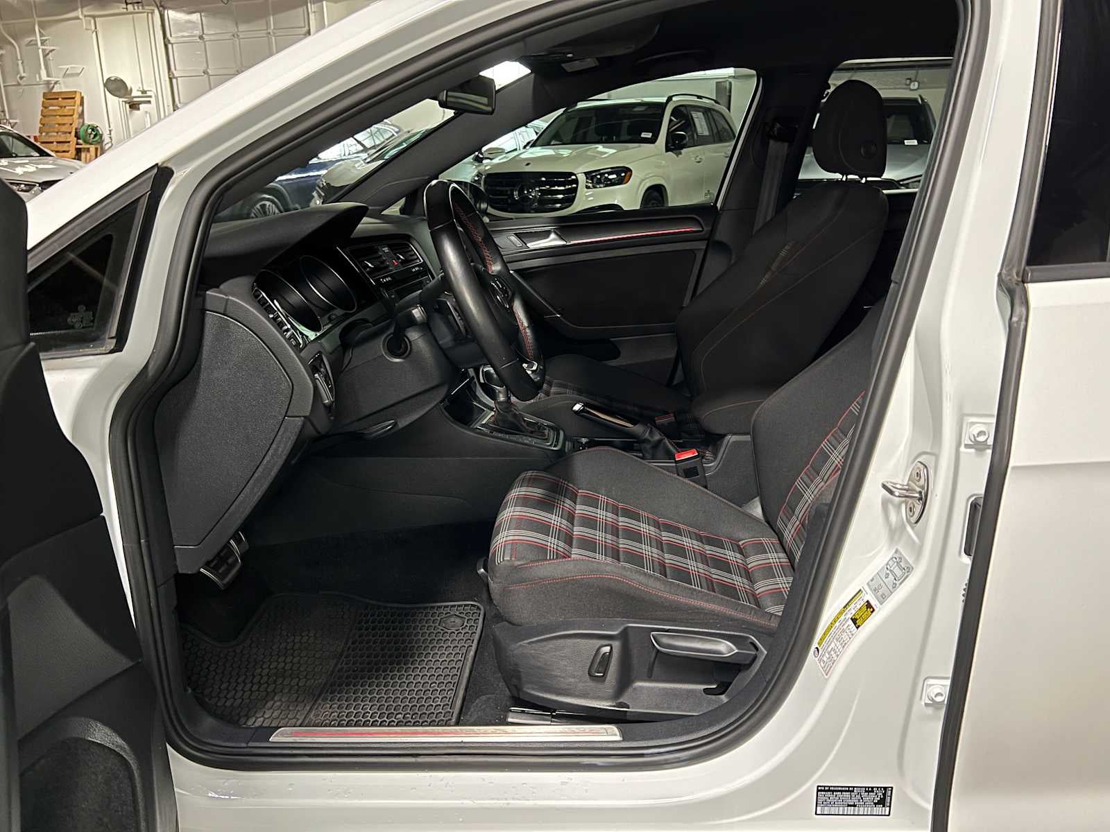 2019 Volkswagen Golf GTI S