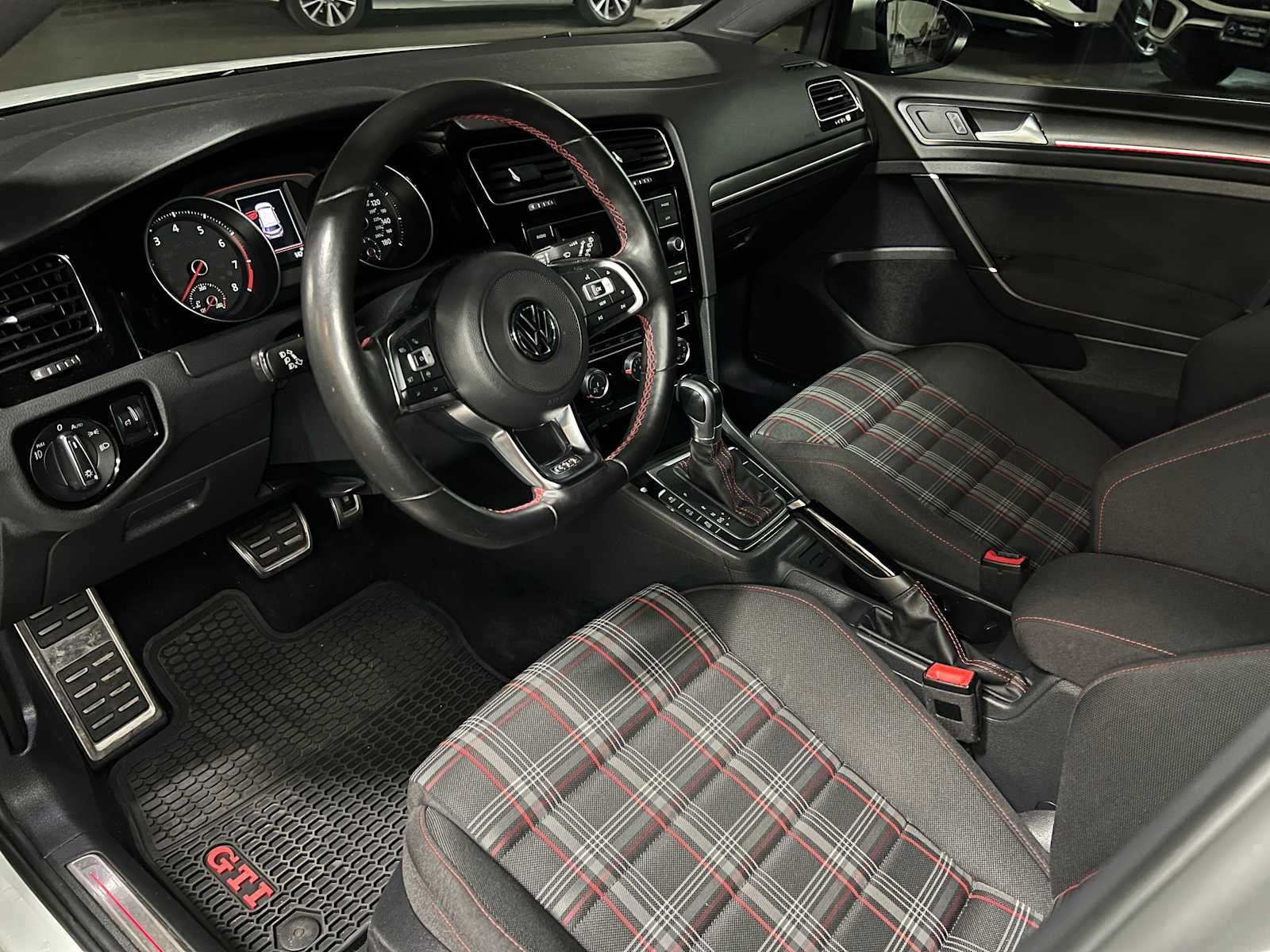 2019 Volkswagen Golf GTI S