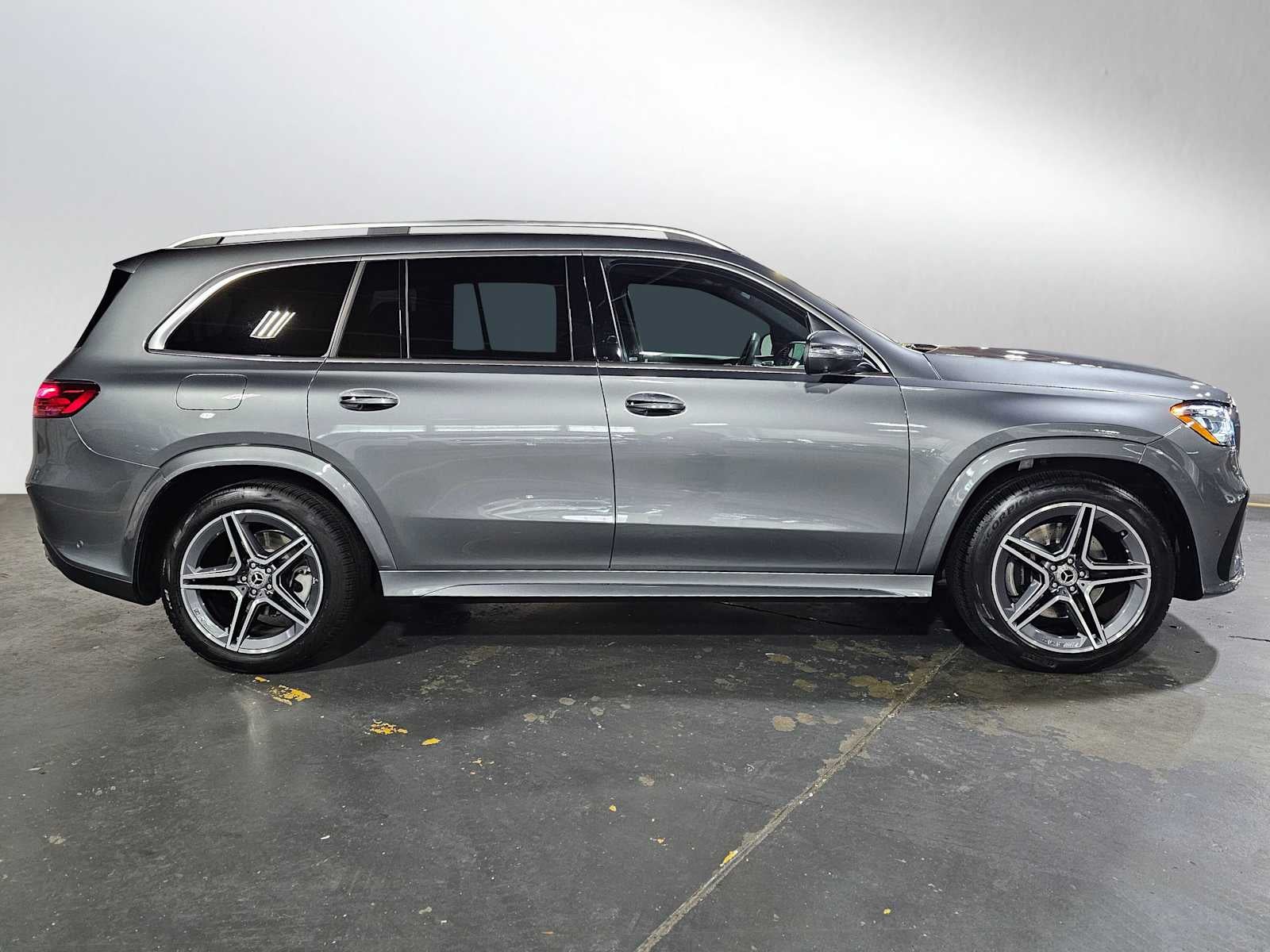 2025 Mercedes-Benz GLS 450 4MATIC® SUV