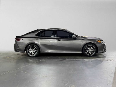 2023 Toyota Camry Hybrid XLE