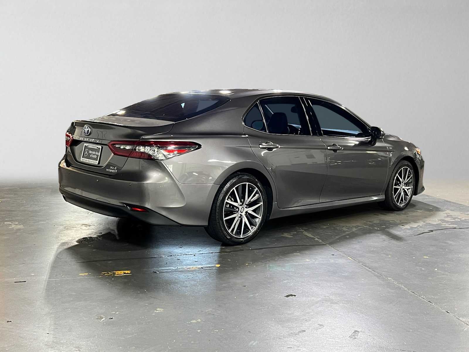 2023 Toyota Camry Hybrid XLE