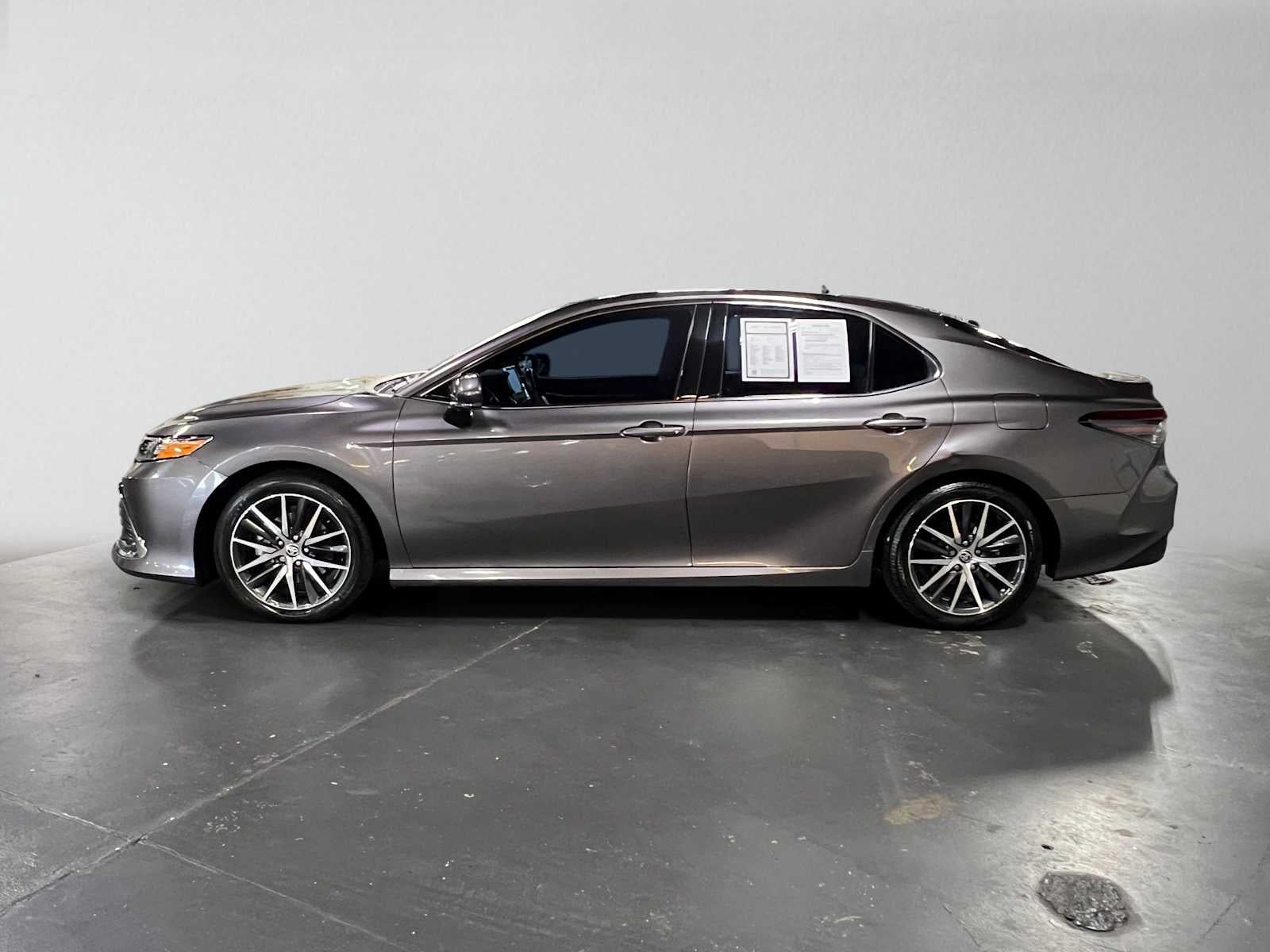 2023 Toyota Camry Hybrid XLE