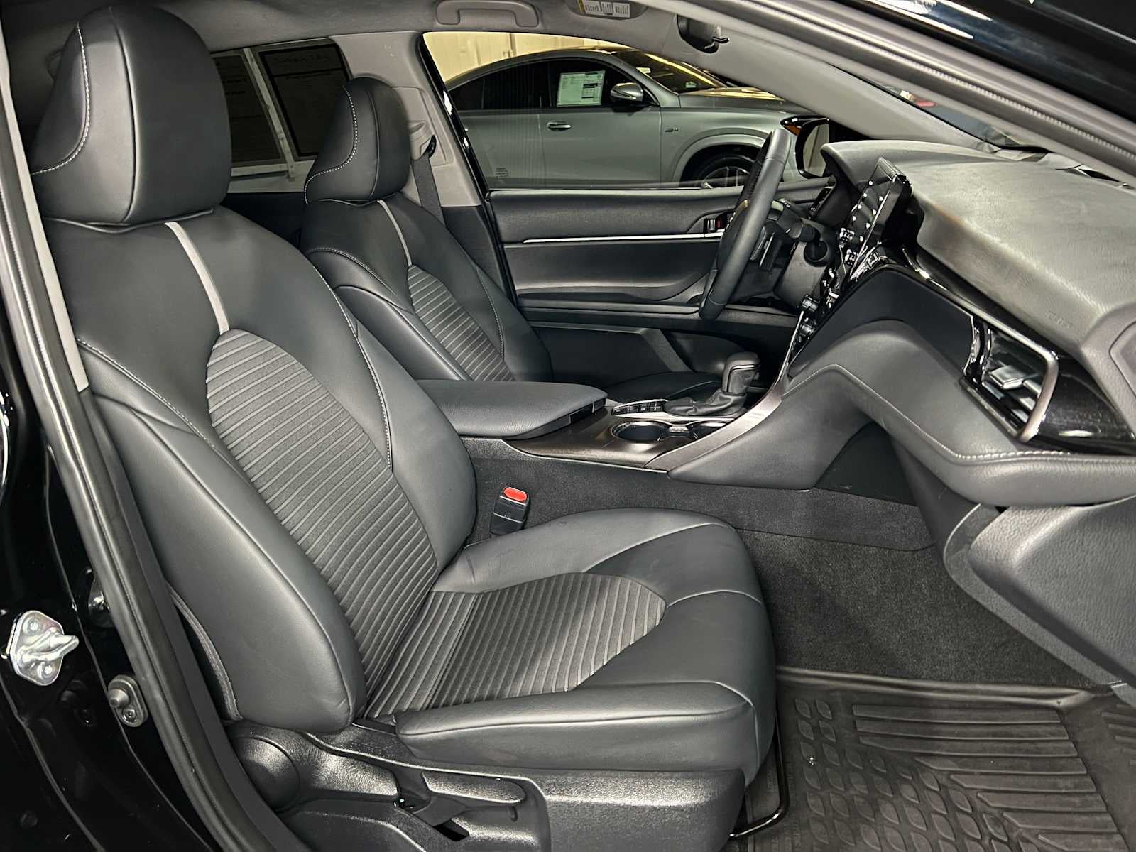 2024 Toyota Camry Hybrid SE