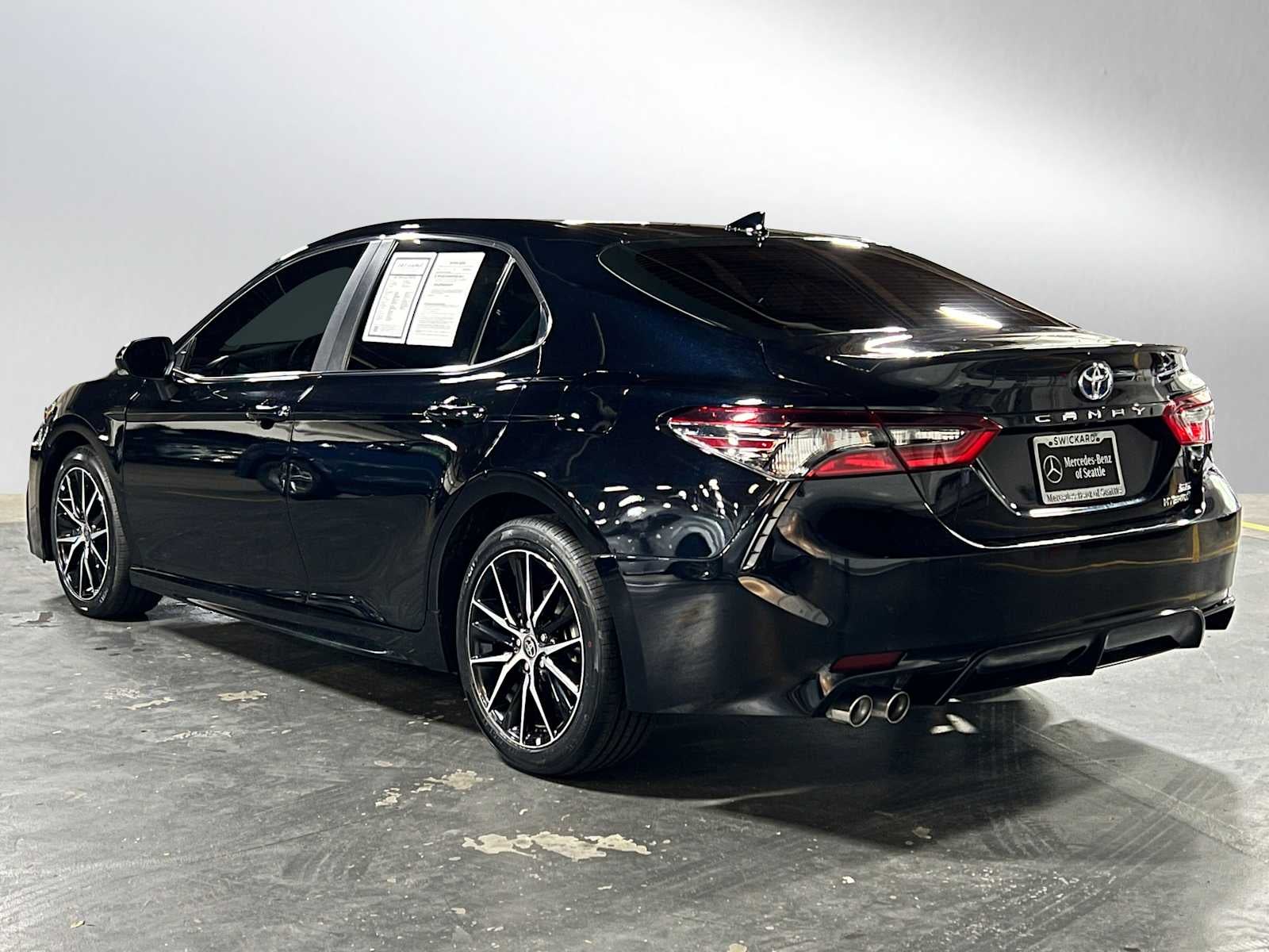 2024 Toyota Camry Hybrid SE