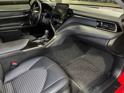 2022 Toyota Camry Hybrid SE