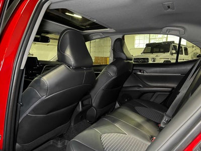 2022 Toyota Camry Hybrid SE