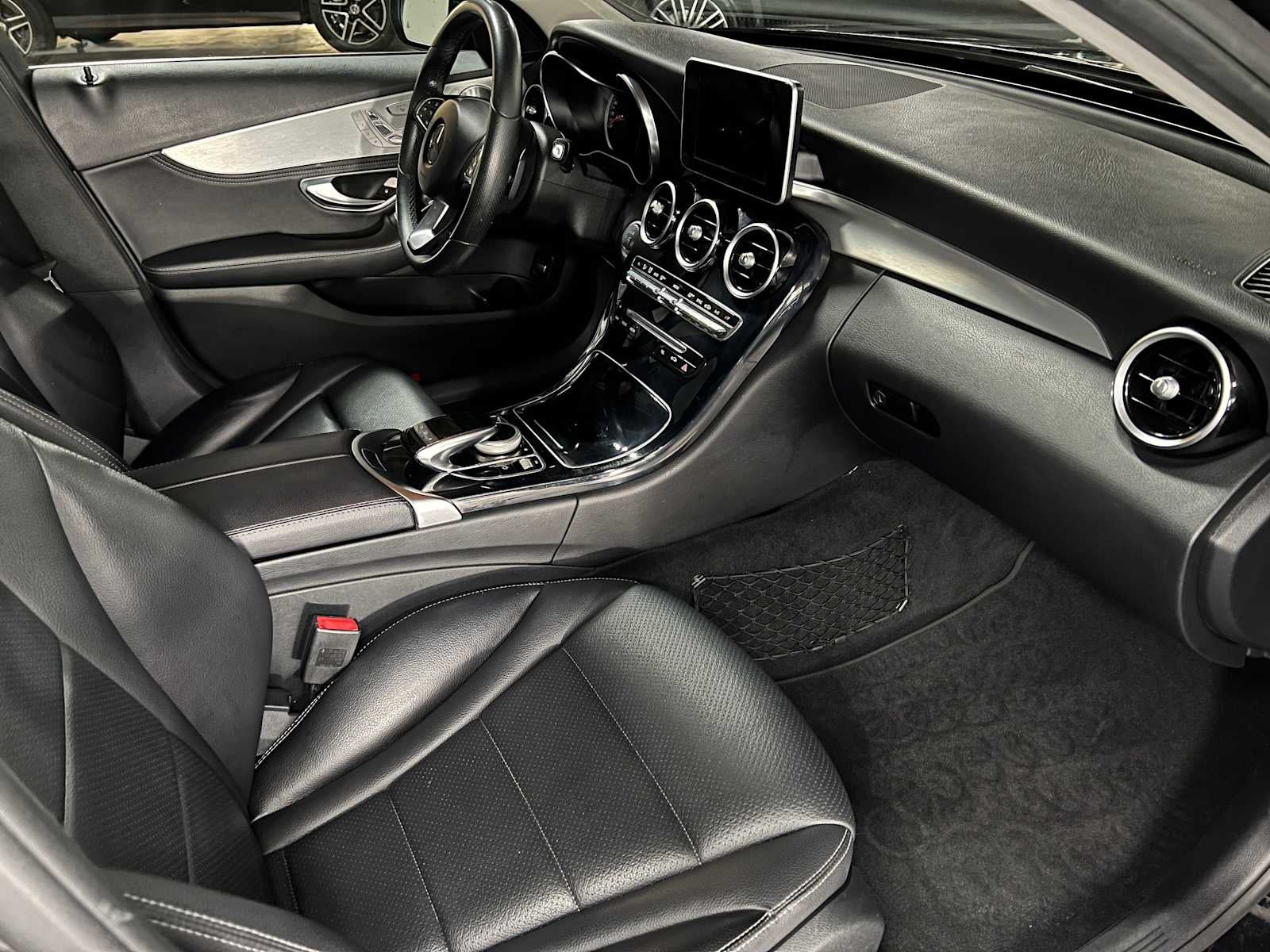 2015 Mercedes-Benz C 300 4dr Sdn 4MATIC®