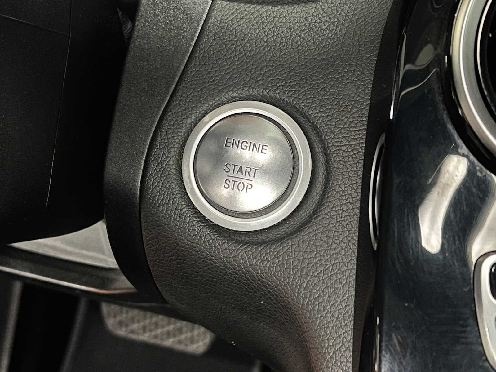 2015 Mercedes-Benz C 300 4dr Sdn 4MATIC®