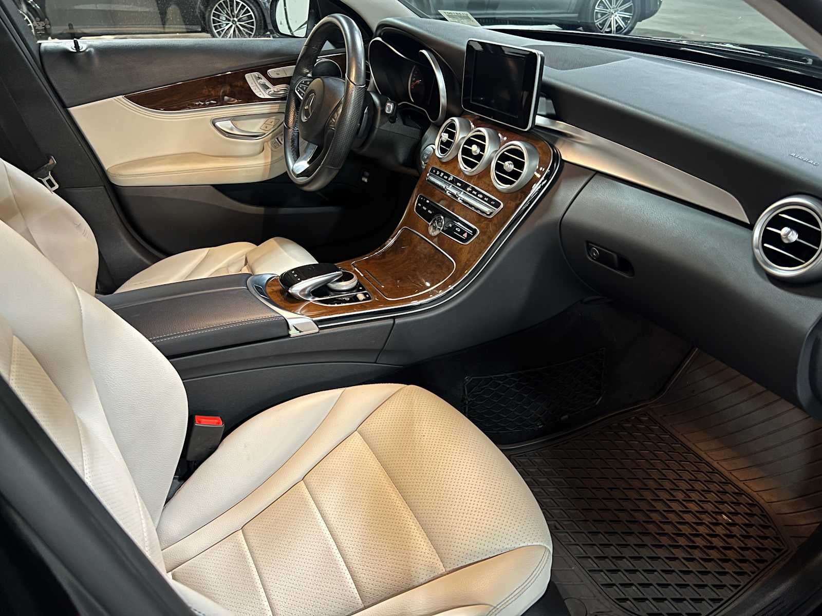 2016 Mercedes-Benz C 300 4dr Sdn 4MATIC®