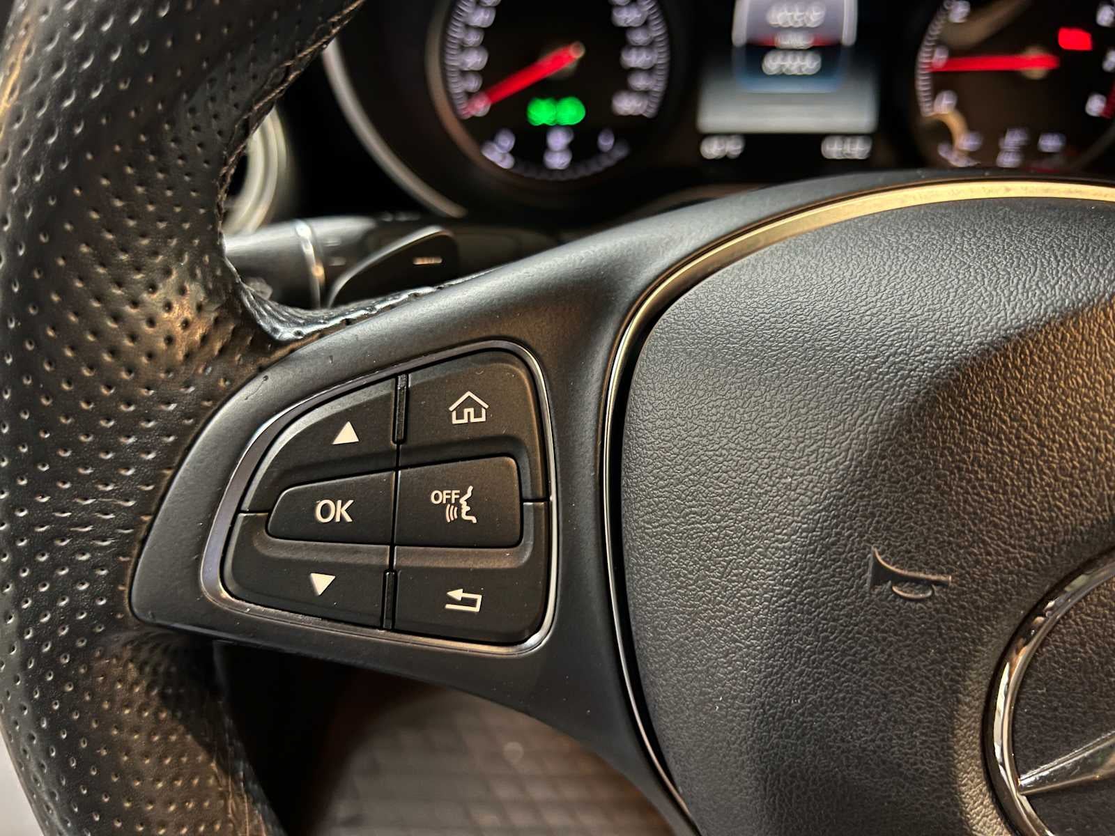 2016 Mercedes-Benz C 300 4dr Sdn 4MATIC®