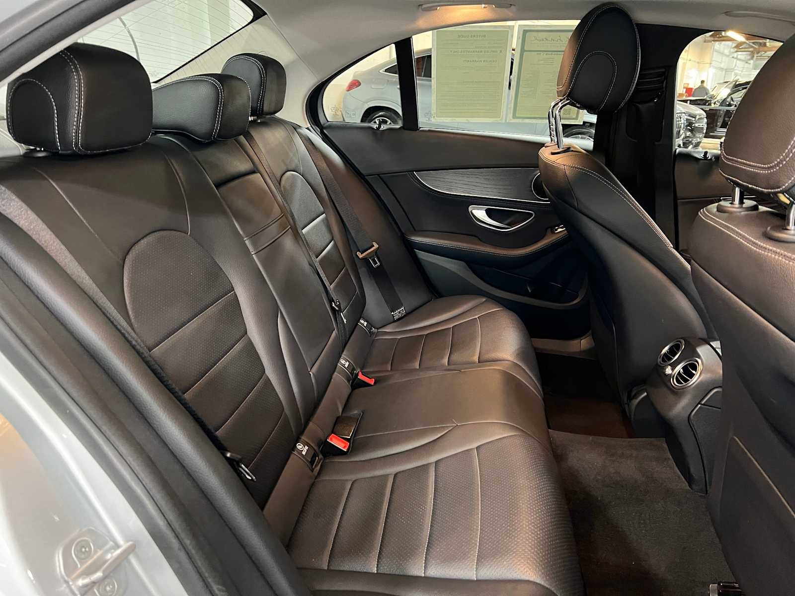 2015 Mercedes-Benz C 300 4dr Sdn 4MATIC®