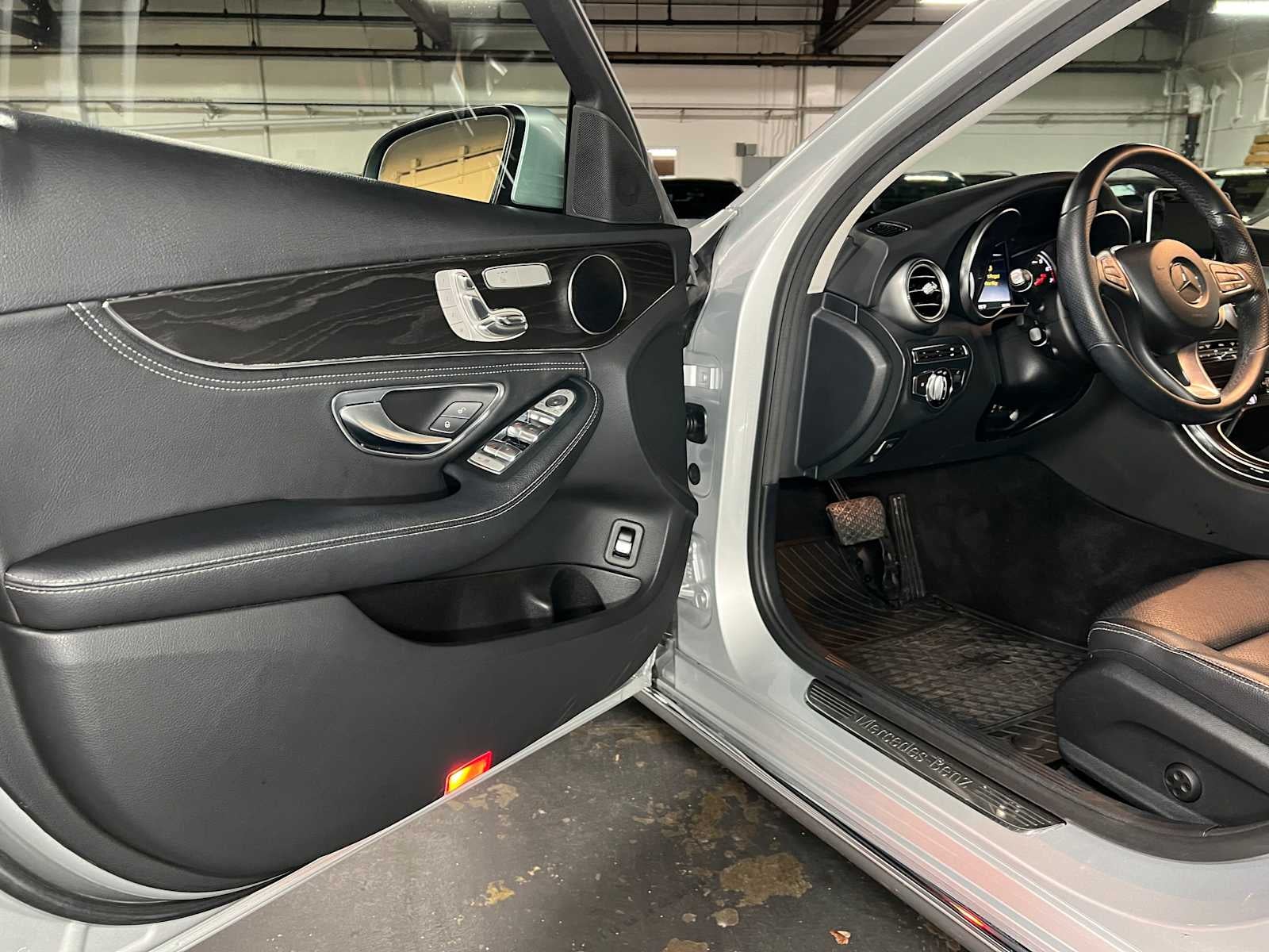 2015 Mercedes-Benz C 300 4dr Sdn 4MATIC®