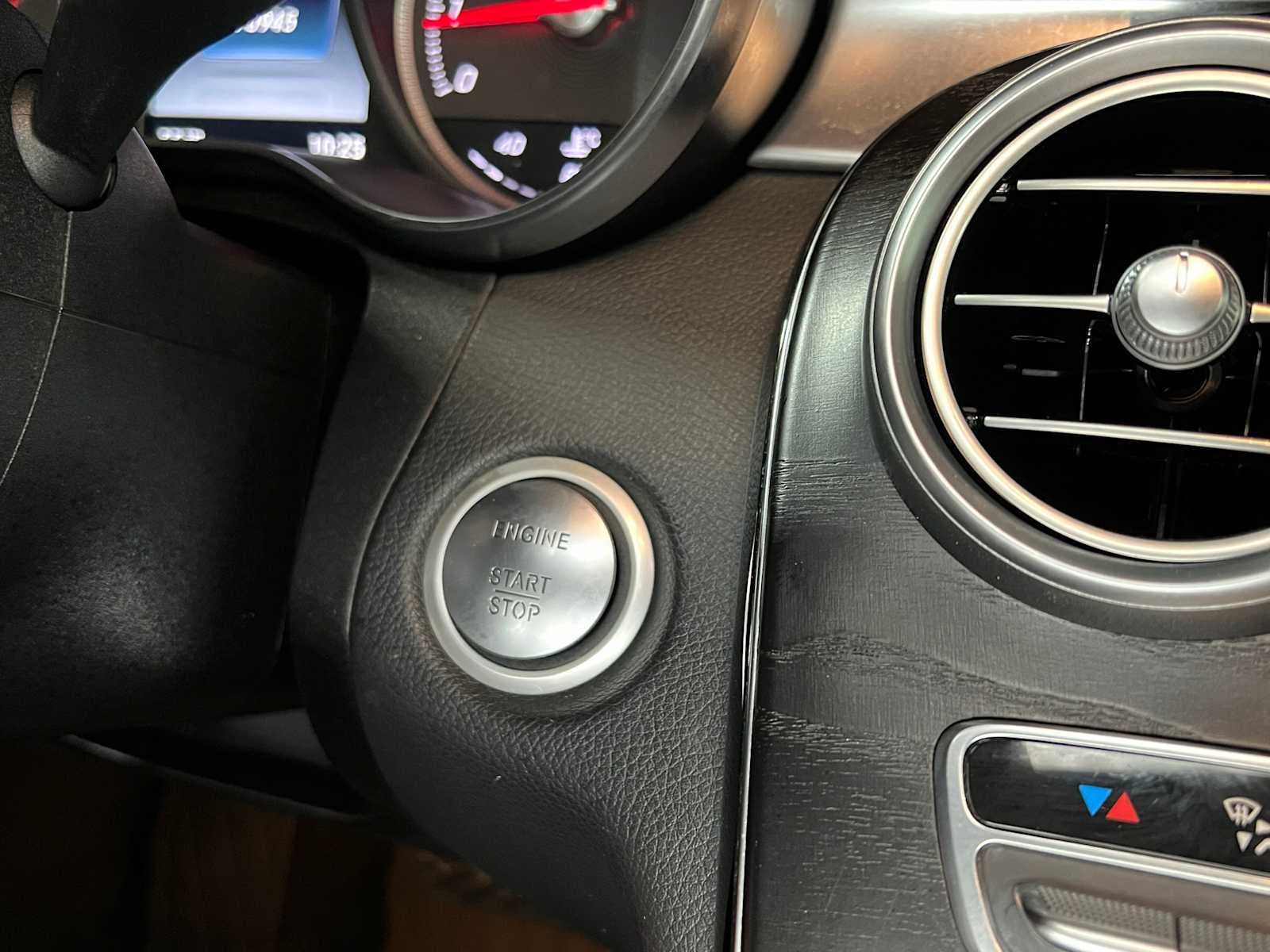 2015 Mercedes-Benz C 300 4dr Sdn 4MATIC®