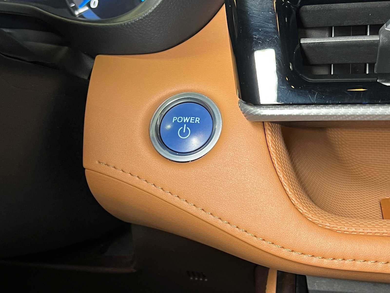 2020 Toyota Highlander Hybrid Platinum