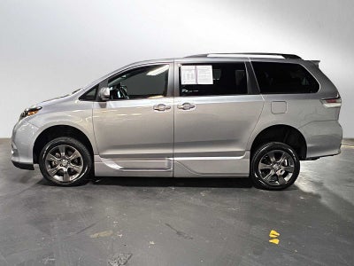 2015 Toyota Sienna SE