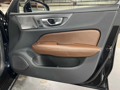 2024 Volvo S60 Recharge Plug-In Hybrid Ultimate Dark Theme