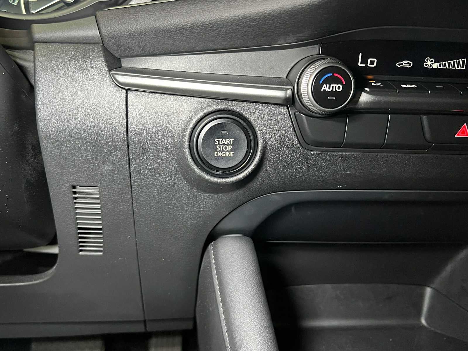 2025 Mazda Mazda3 Hatchback 2.5 S Select Sport