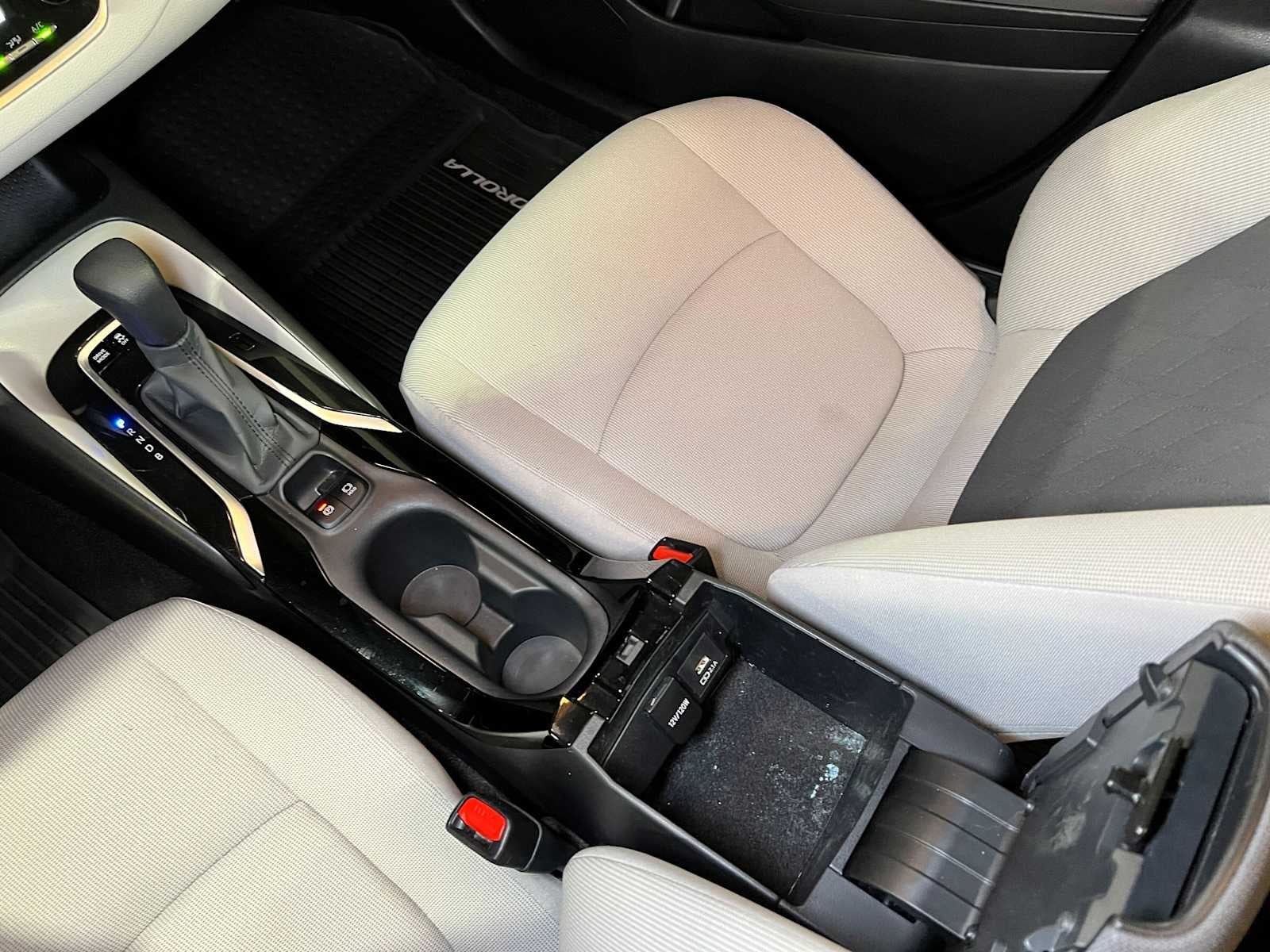 2020 Toyota Corolla Hybrid LE