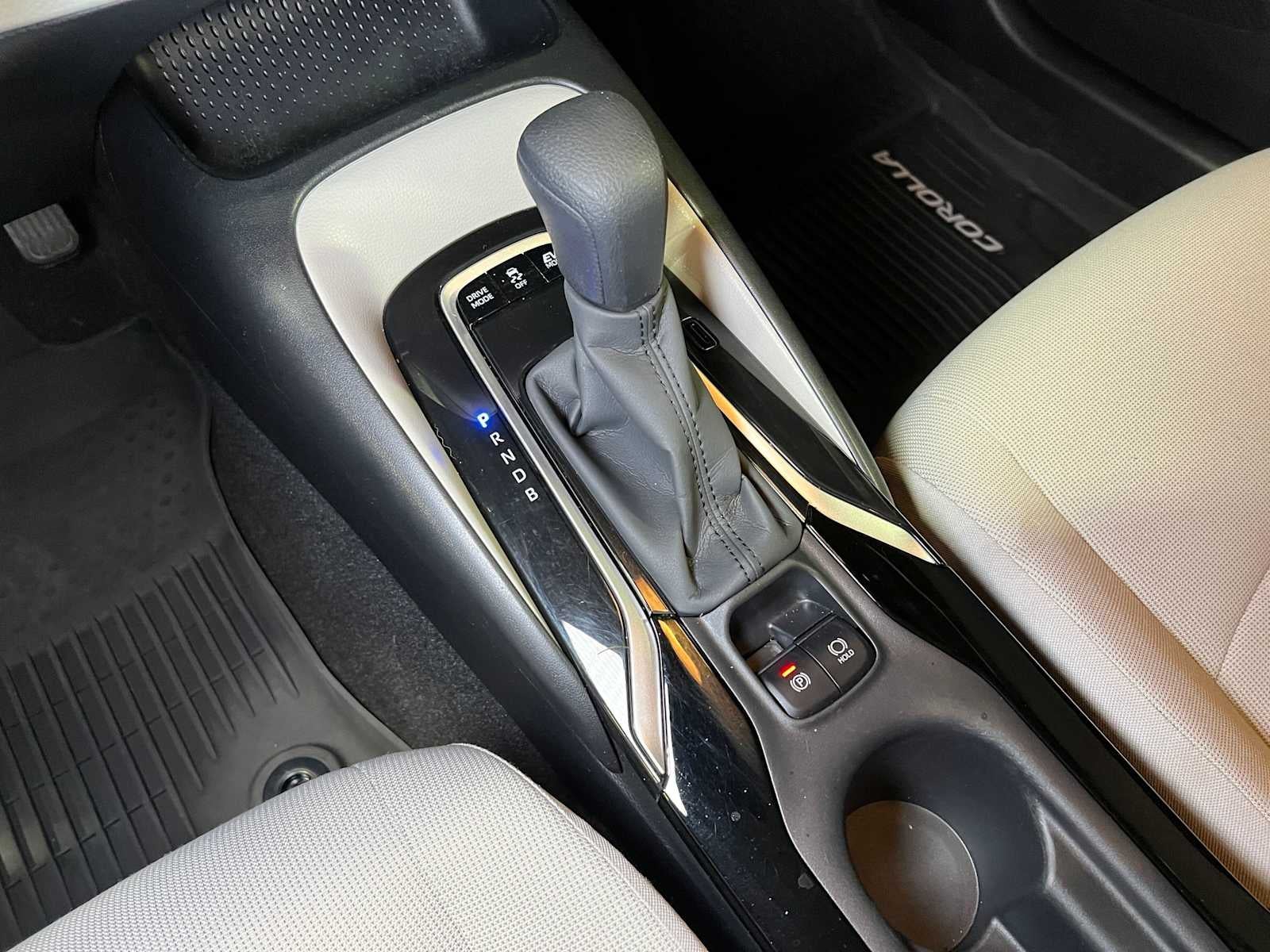 2020 Toyota Corolla Hybrid LE