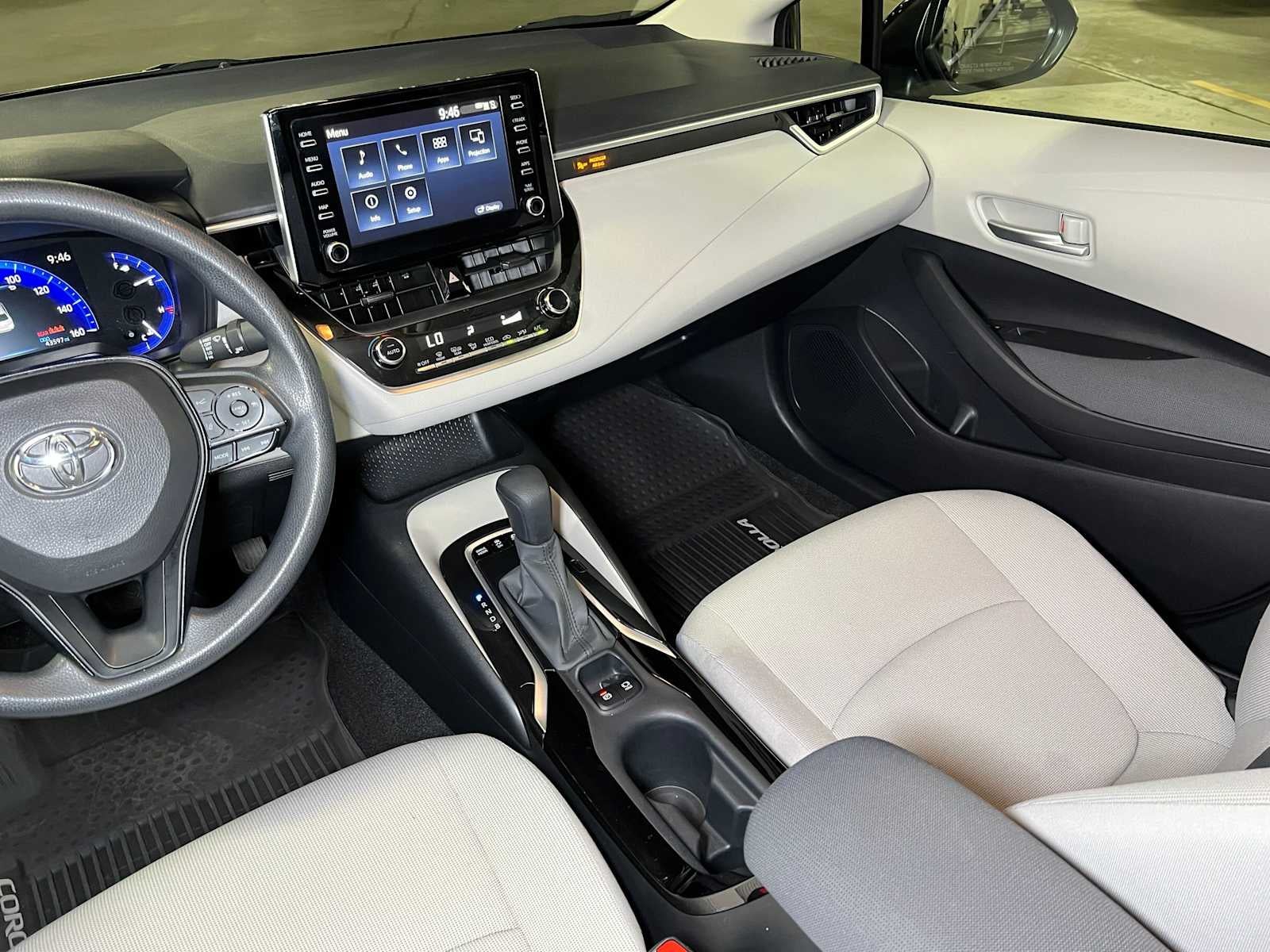 2020 Toyota Corolla Hybrid LE