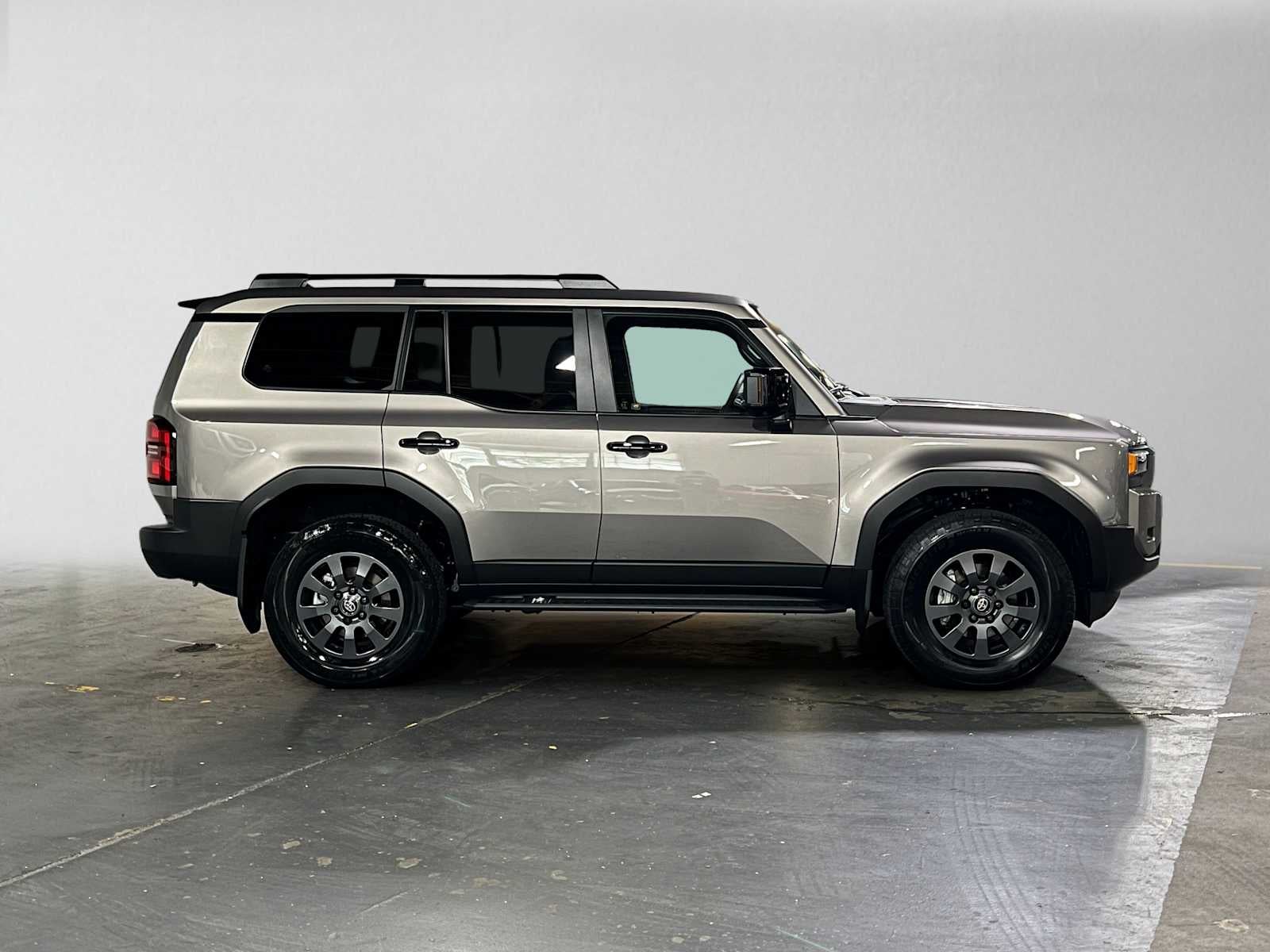 2024 Toyota Land Cruiser 4WD (Natl)