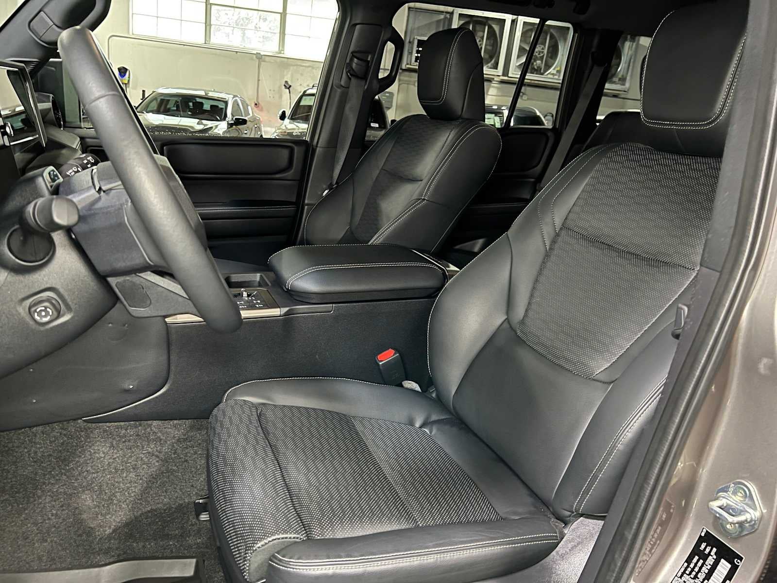 2024 Toyota Land Cruiser 4WD (Natl)