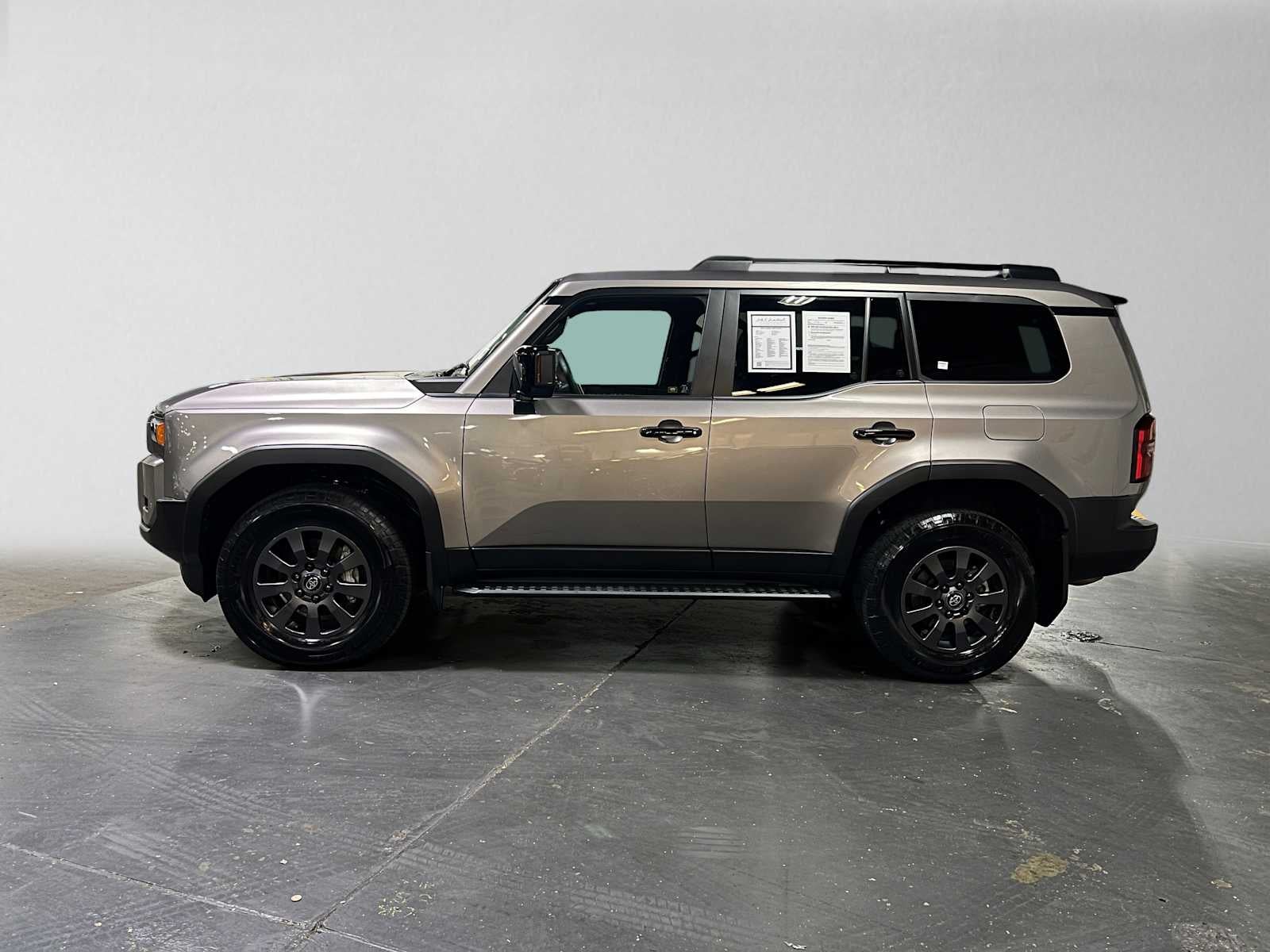2024 Toyota Land Cruiser 4WD (Natl)