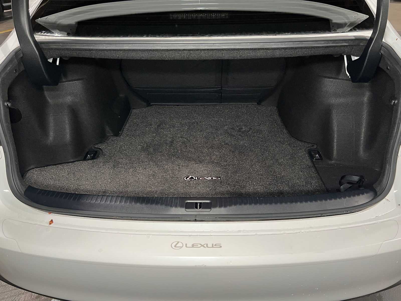 2015 Lexus IS 250 4dr Sport Sdn RWD