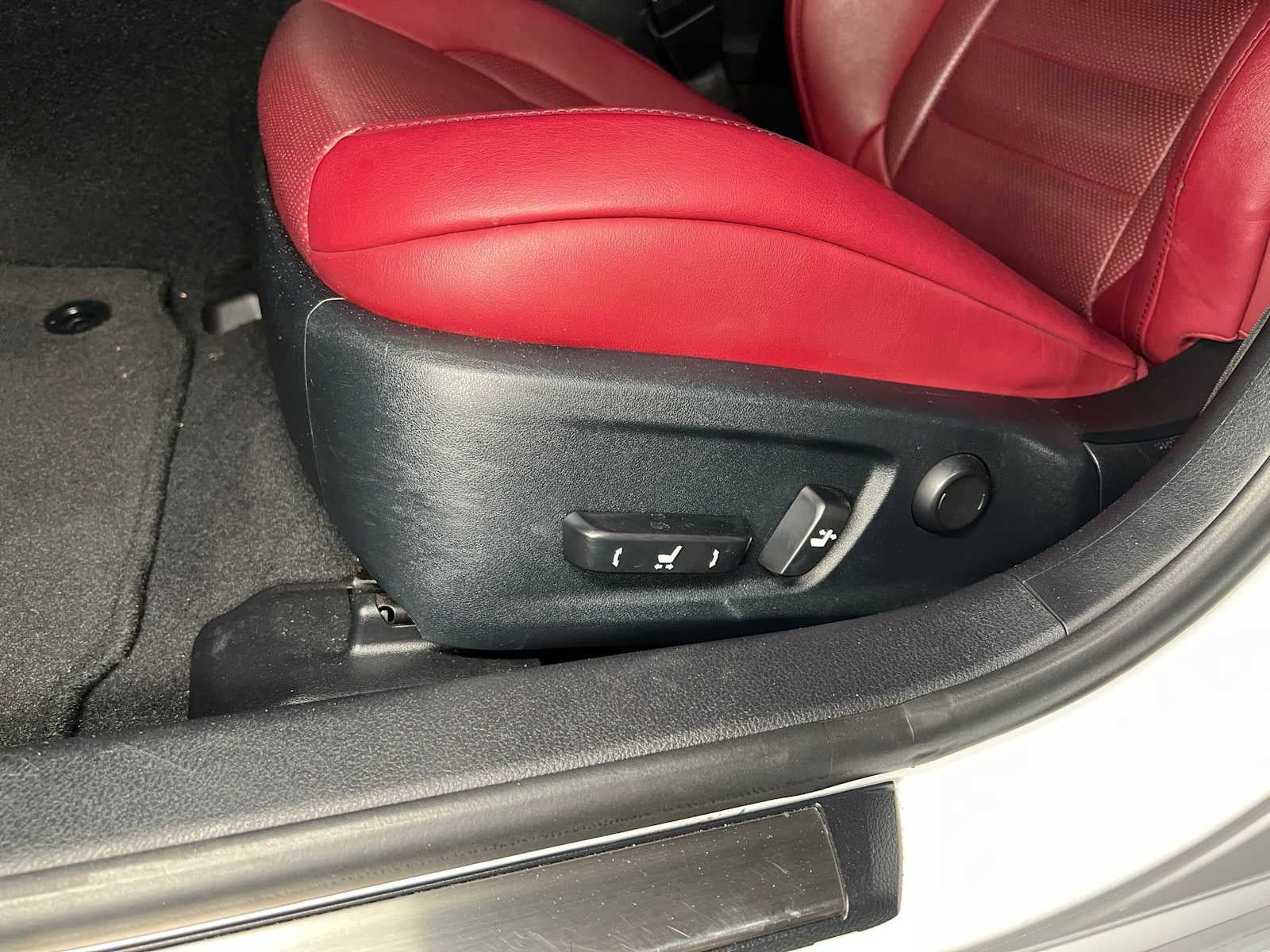 2015 Lexus IS 250 4dr Sport Sdn RWD