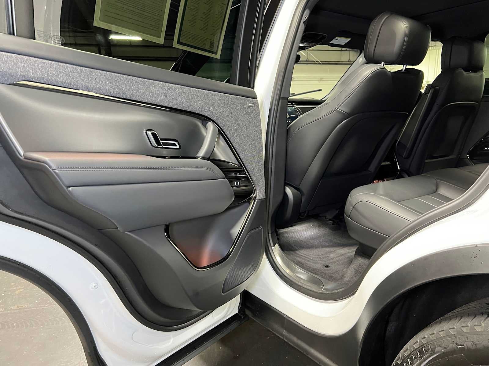 2024 Land Rover Range Rover Sport SE