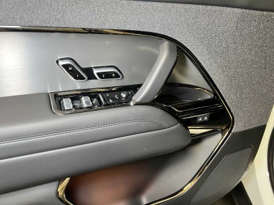 2024 Land Rover Range Rover Sport SE