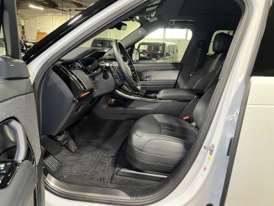2024 Land Rover Range Rover Sport SE