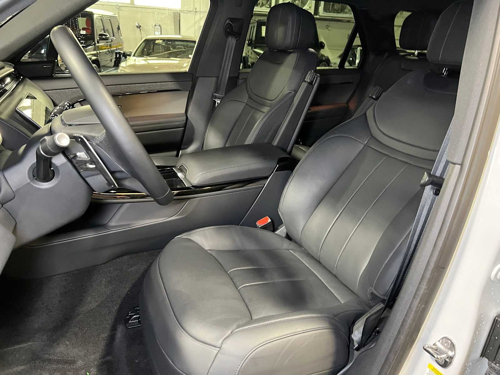 2024 Land Rover Range Rover Sport SE