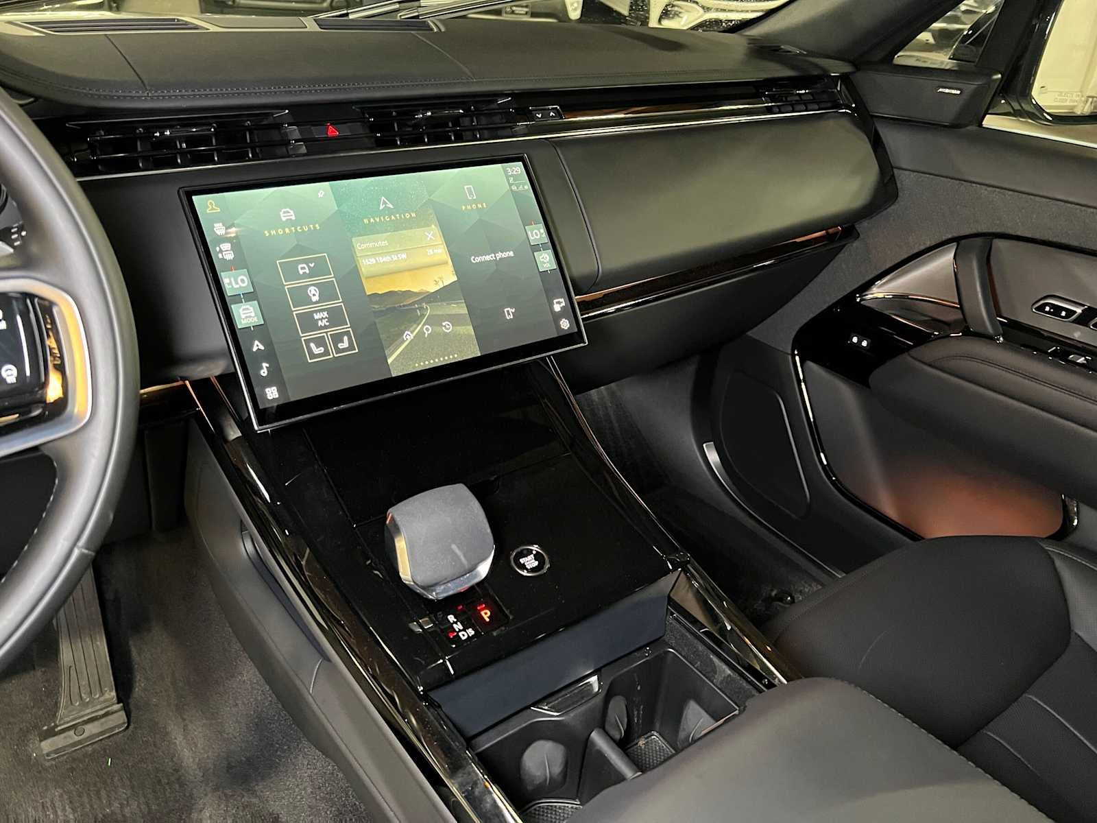 2024 Land Rover Range Rover Sport SE