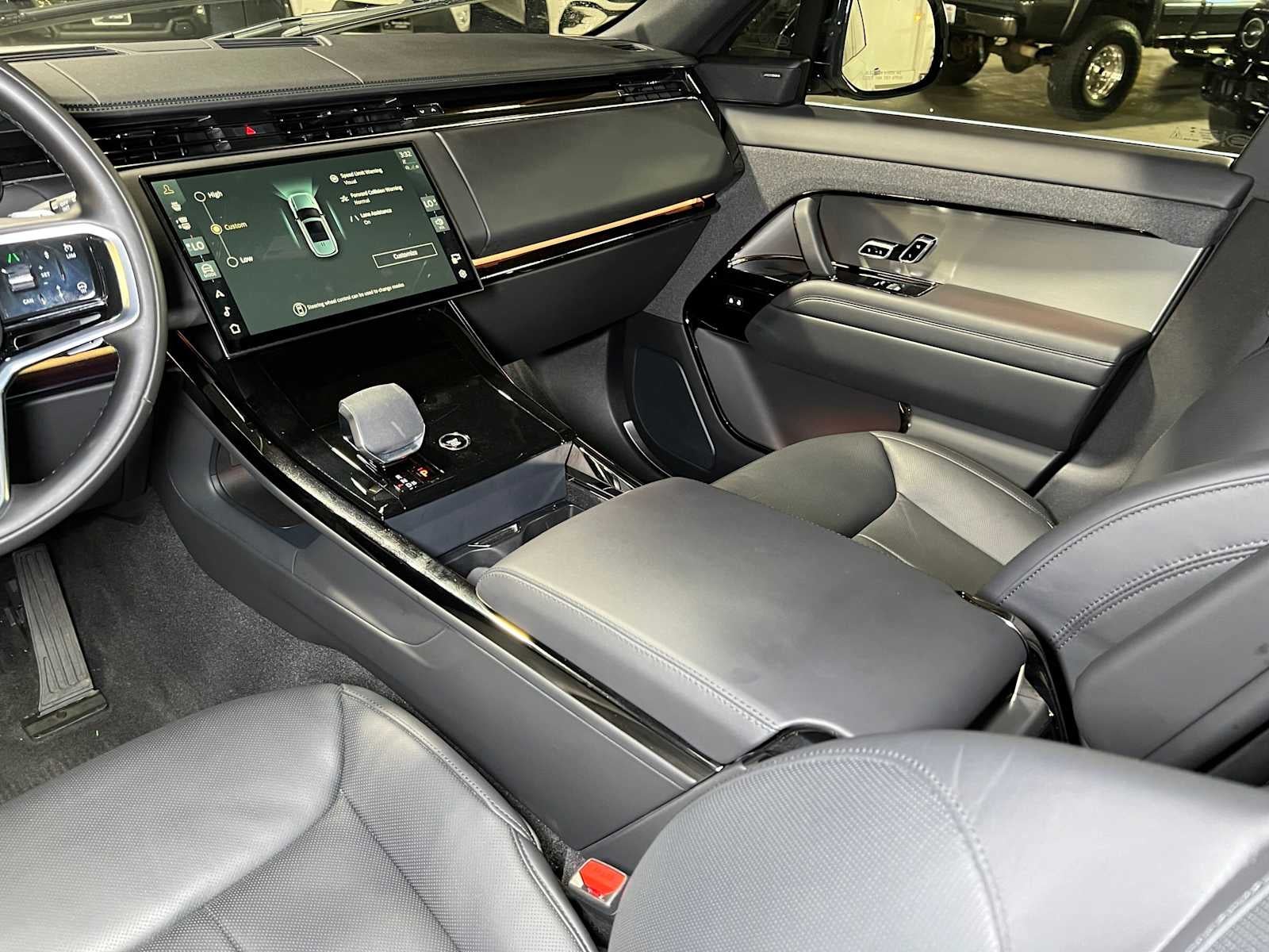 2024 Land Rover Range Rover Sport SE