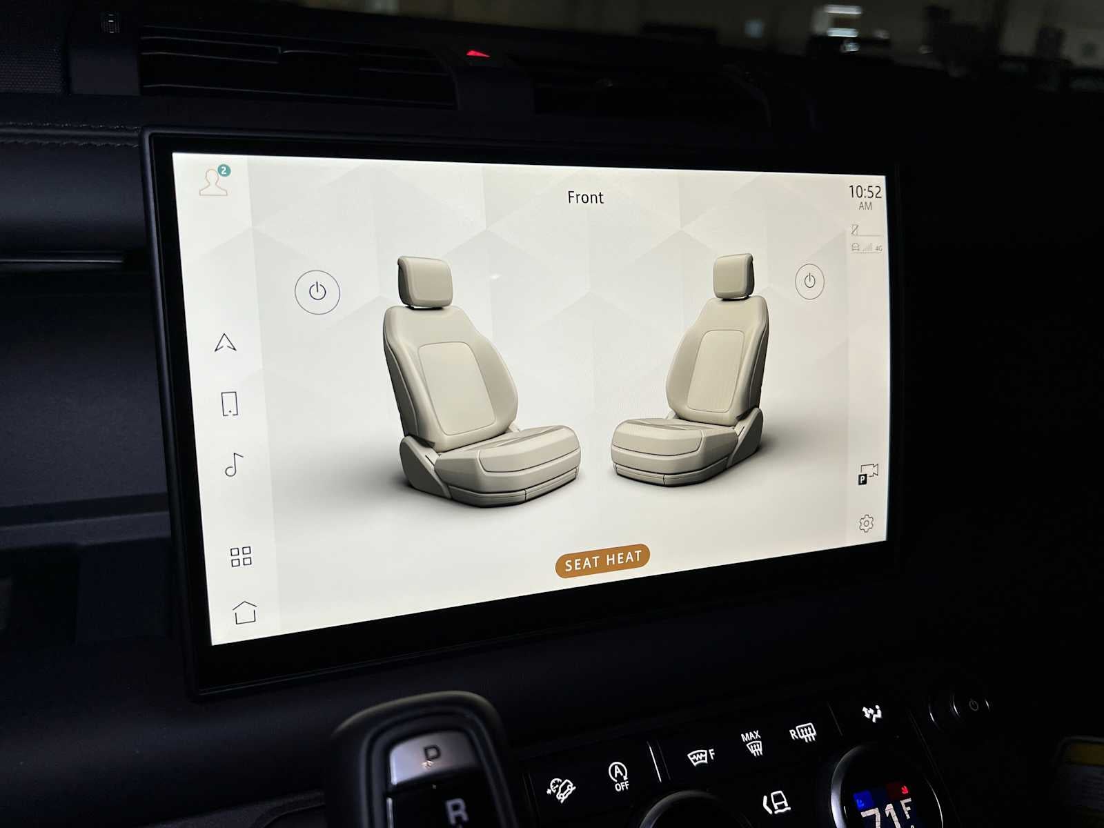 2025 Land Rover Defender X-Dynamic SE