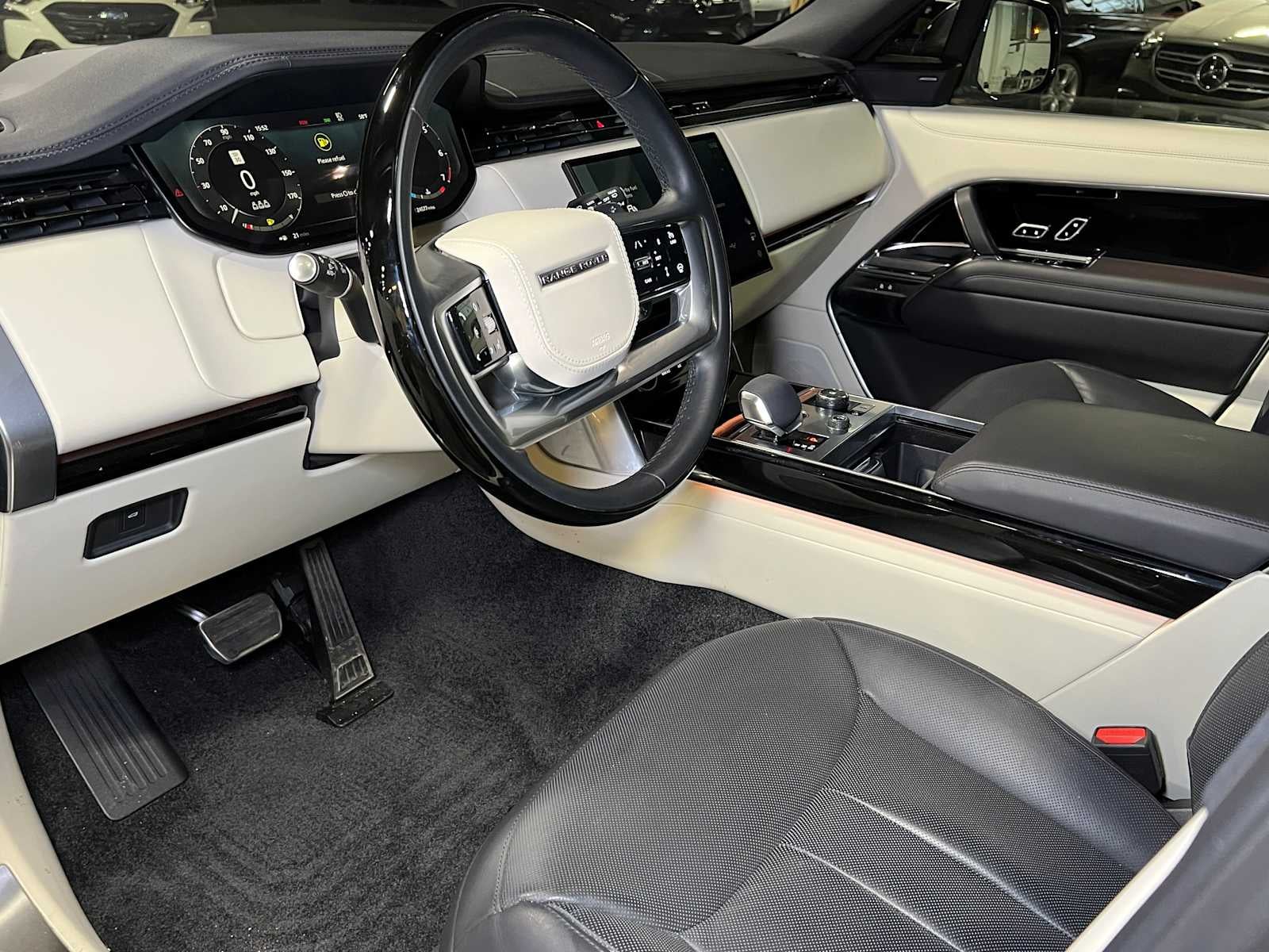 2023 Land Rover Range Rover SE