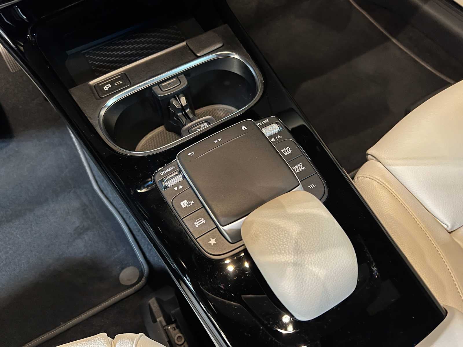 2021 Mercedes-Benz A 220 4MATIC® Sedan