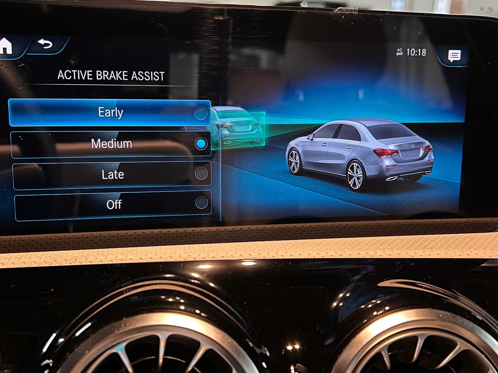 2021 Mercedes-Benz A 220 4MATIC® Sedan