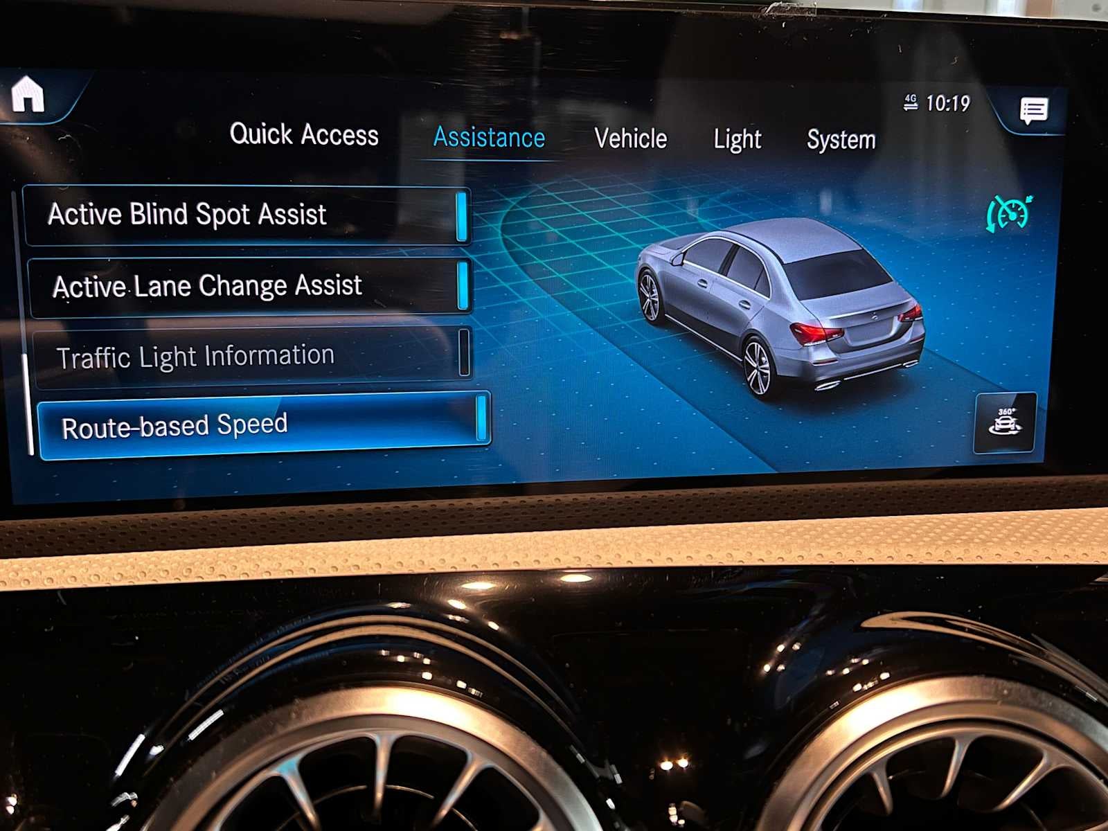 2021 Mercedes-Benz A 220 4MATIC® Sedan