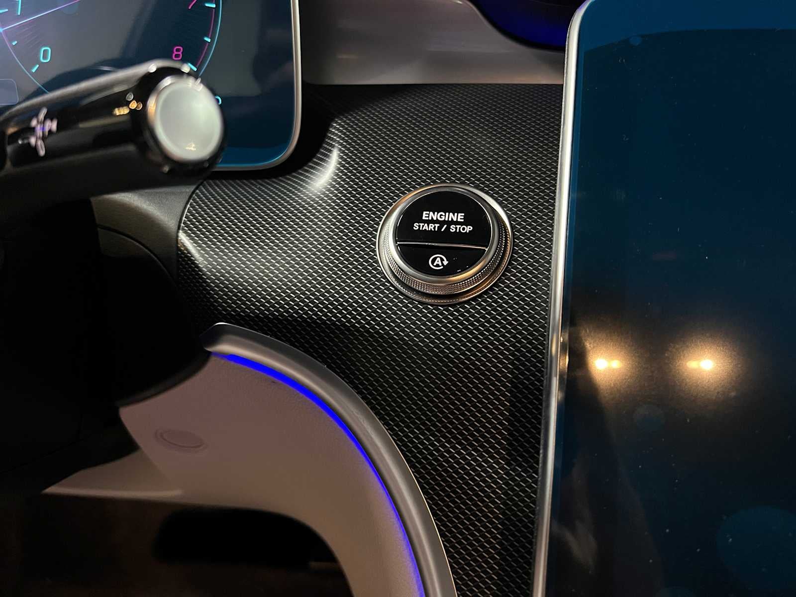 2025 Mercedes-Benz C 300 4MATIC® Sedan