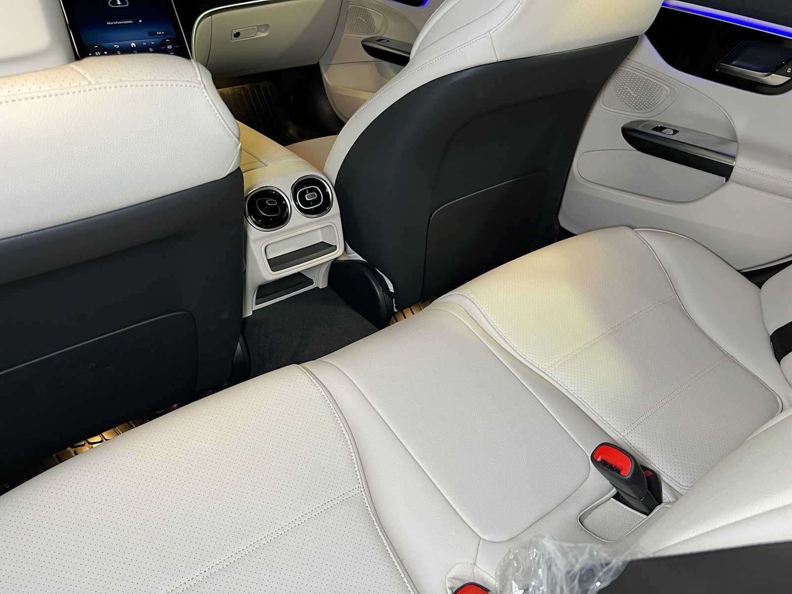 2026 Mercedes-Benz C 300 4MATIC® Sedan